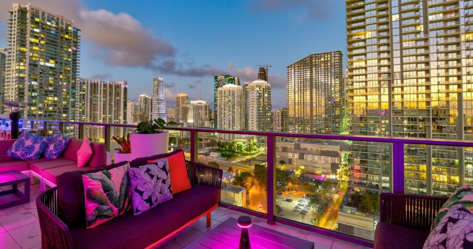 The Best Rooftop Bars in Miami – Drinks with a View