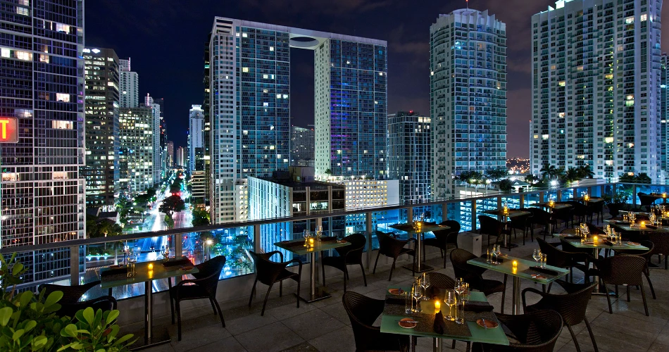 The Best Rooftop Bars in Miami – Drinks with a View